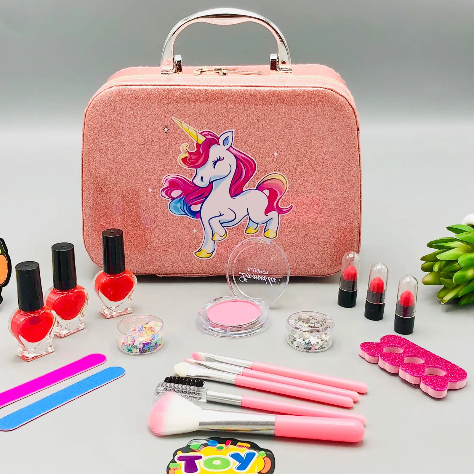 19Pcs Realistic Fashion Girl Makeup Bag