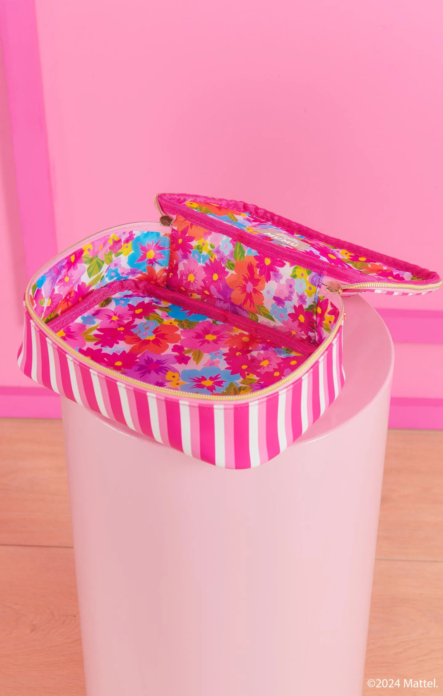 Barbie™ Makeup Bag ~ DreamHouse™ Stripe