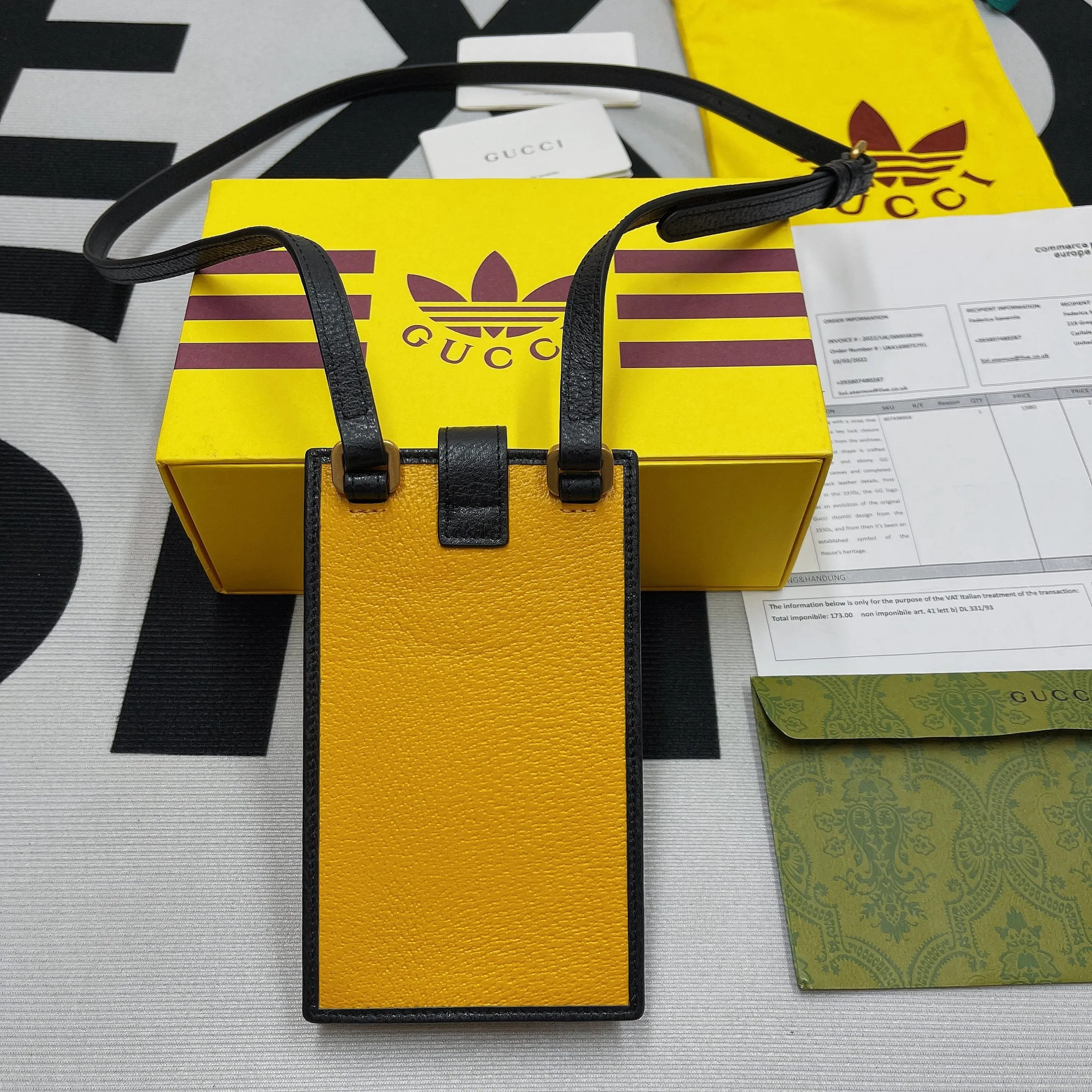 gg x Adidas Phone Case Yellow For Women, Women&#8217;s Bags 7.3in/18cm gg‎