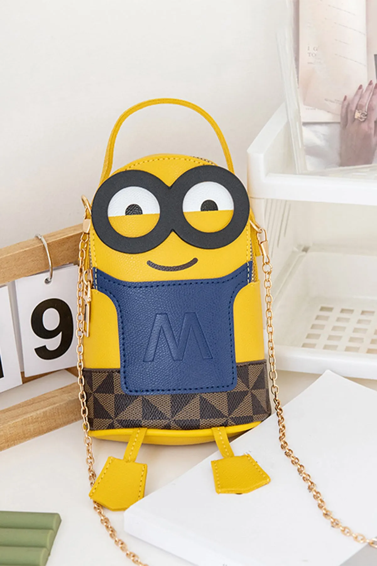 Minion Mobile Bag - A23 - WHB0061