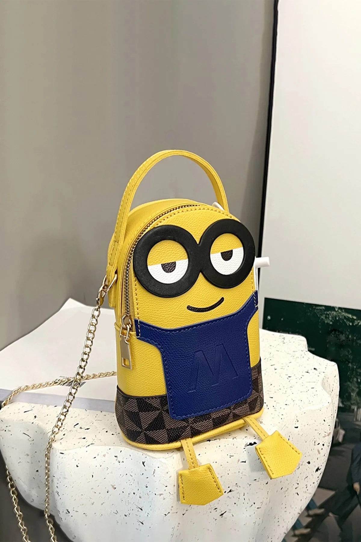 Minion Mobile Bag - A23 - WHB0061