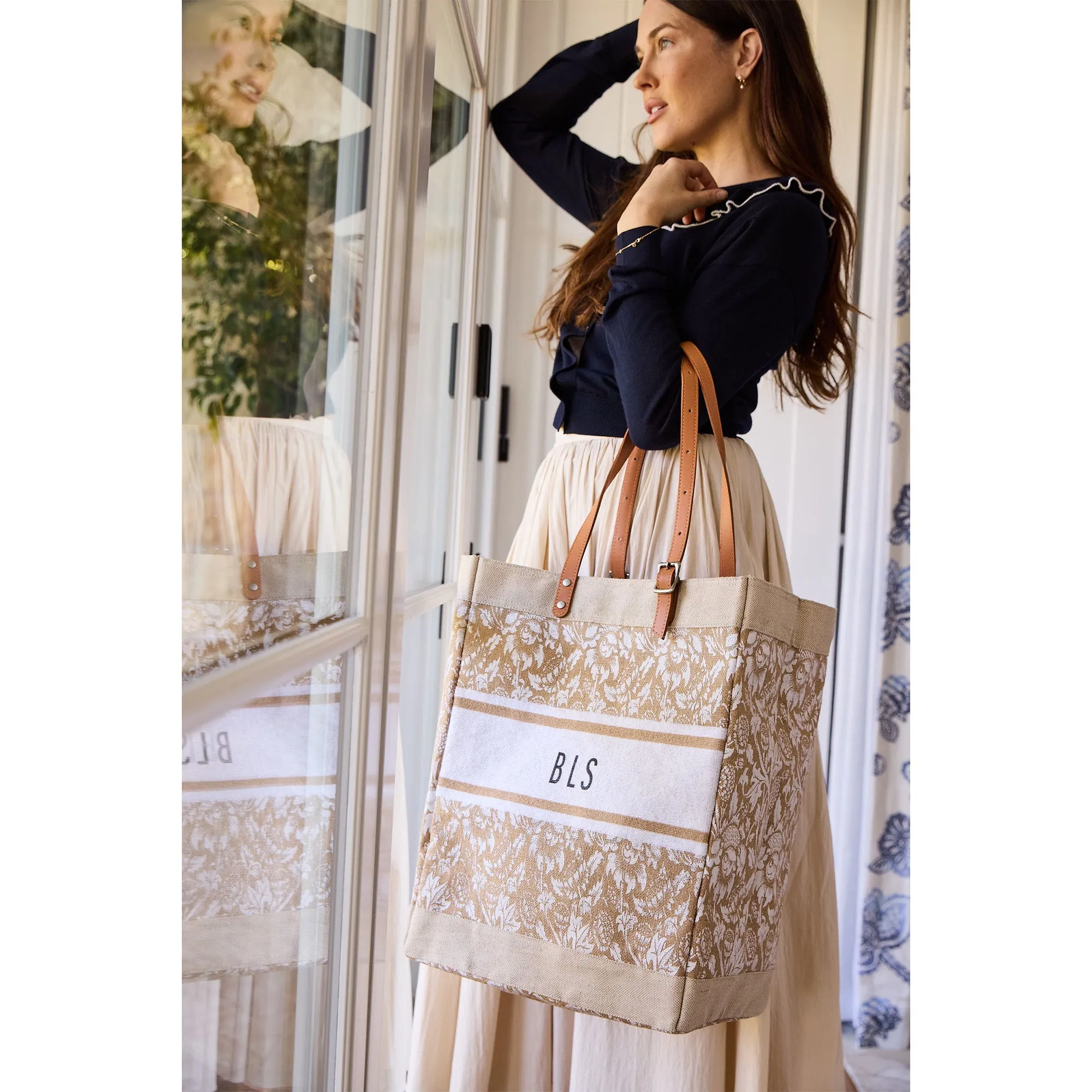 Petite Market Bag in White Porcelain with Adjustable Handle