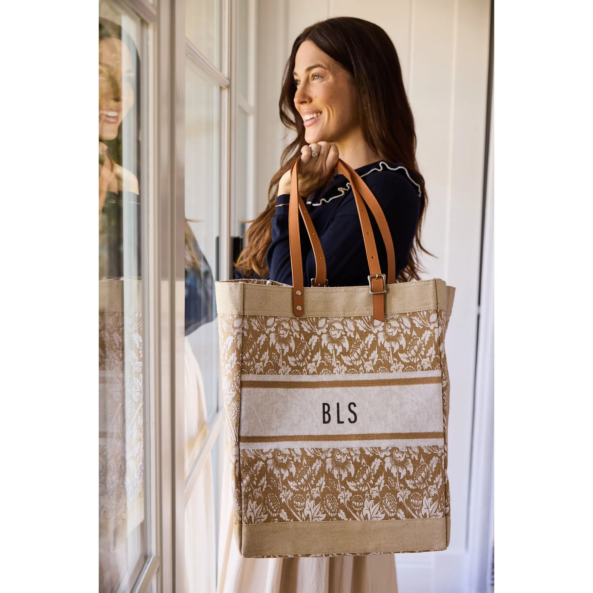 Petite Market Bag in White Porcelain with Adjustable Handle